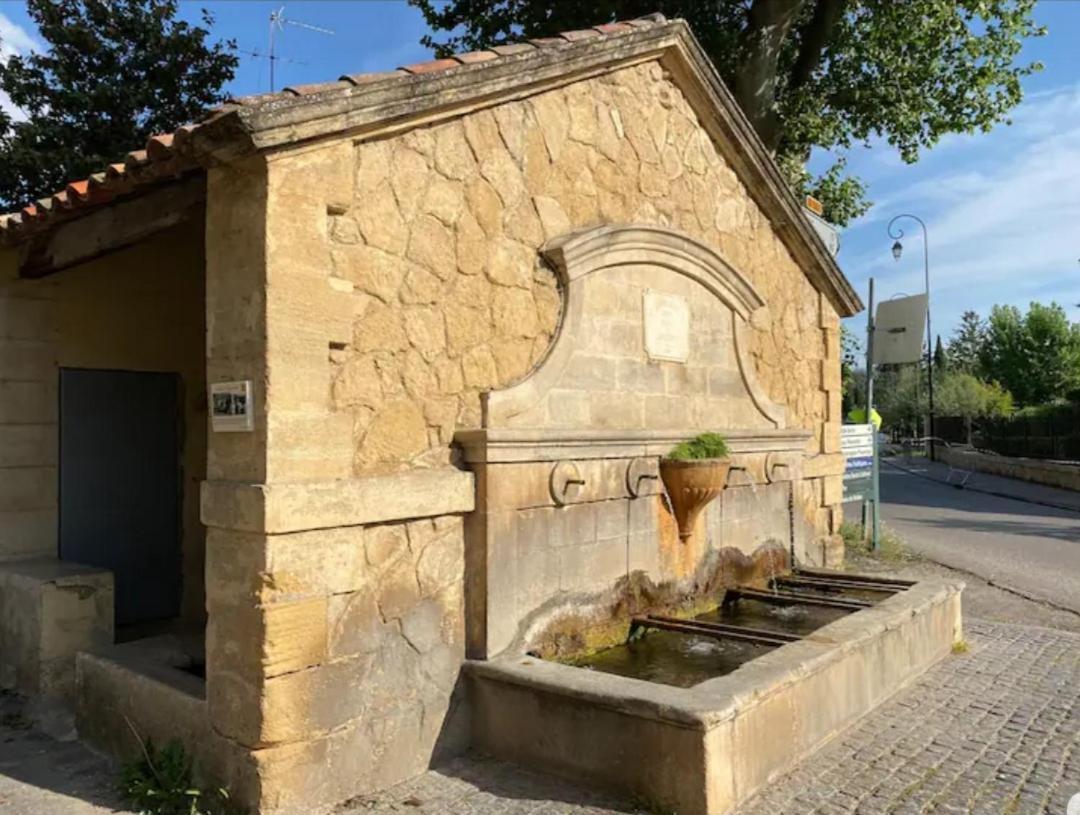 Bastide De L'Oliveraie Avec Jacuzzi Jouques Luaran gambar